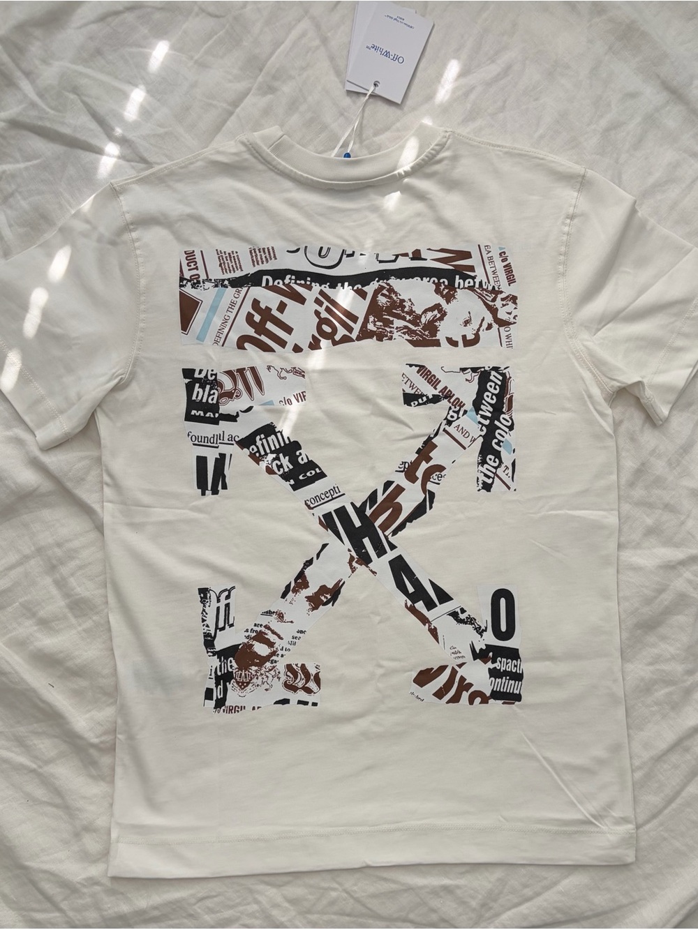 Off-White Newspaper Arrow Slim Logo Tee
